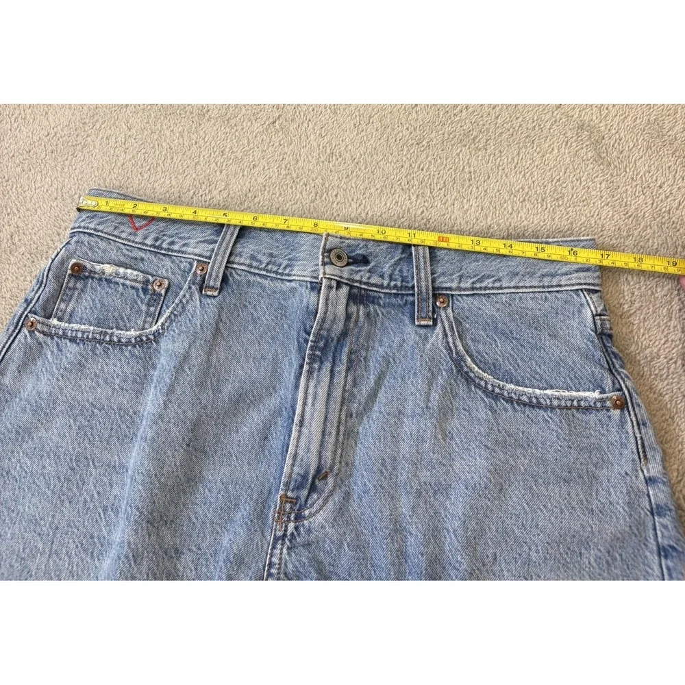 Abercrombie & Fitch The Loose Short High Rise Denim Light Wash Heart Size 31/34